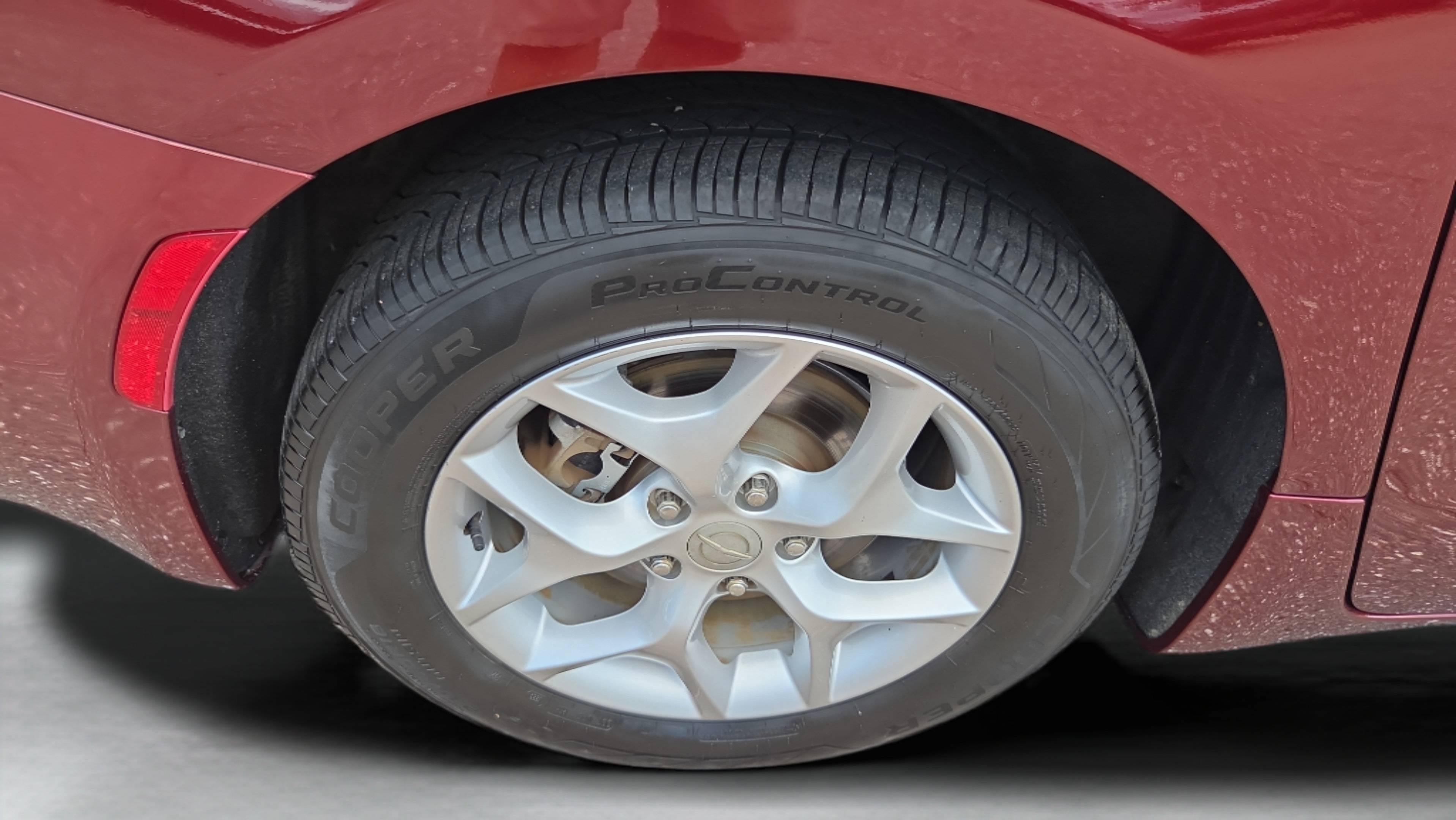 Used 2018 Chrysler Pacifica Touring-L w/ Tire & Wheel Group FWD image 18