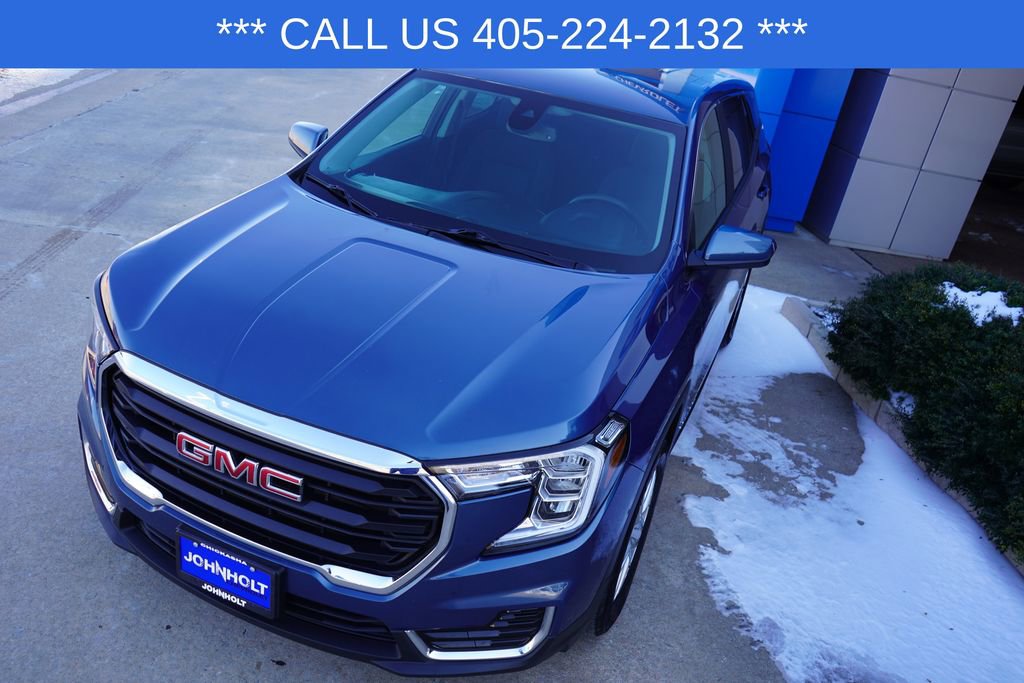 Used 2024 GMC Terrain SLE image 13