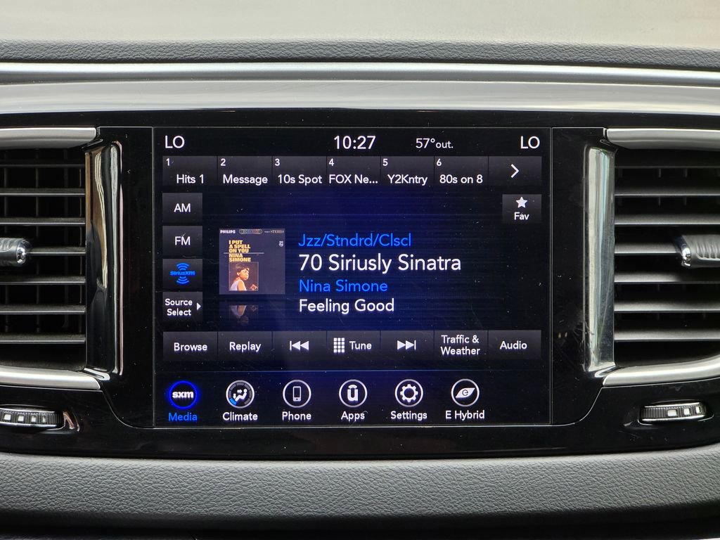 Used 2020 Chrysler Pacifica Touring w/ S Appearance Package image 8