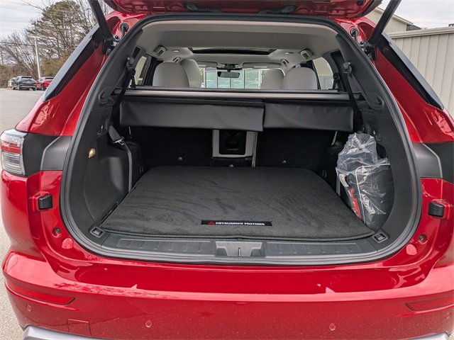 New 2025 Mitsubishi Outlander SE image 31