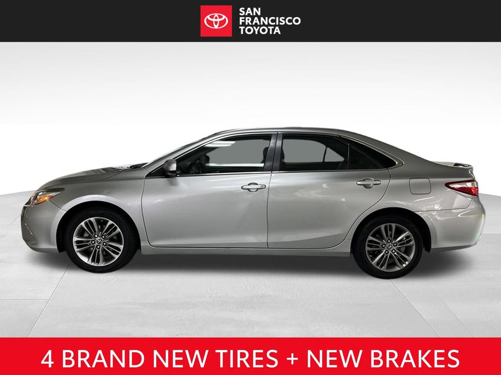 Used 2015 Toyota Camry SE FWD image 2