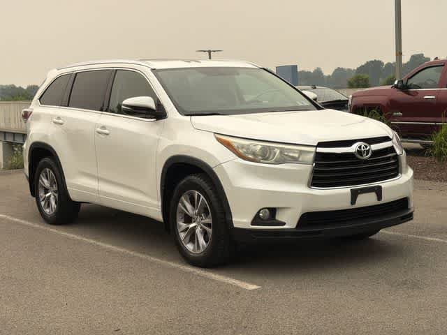 Used 2015 Toyota Highlander XLE AWD/4WD image 34