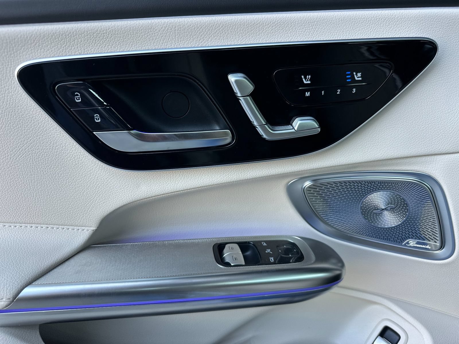 New 2027 Mercedes-Benz CLE 300 4MATIC Coupe image 11