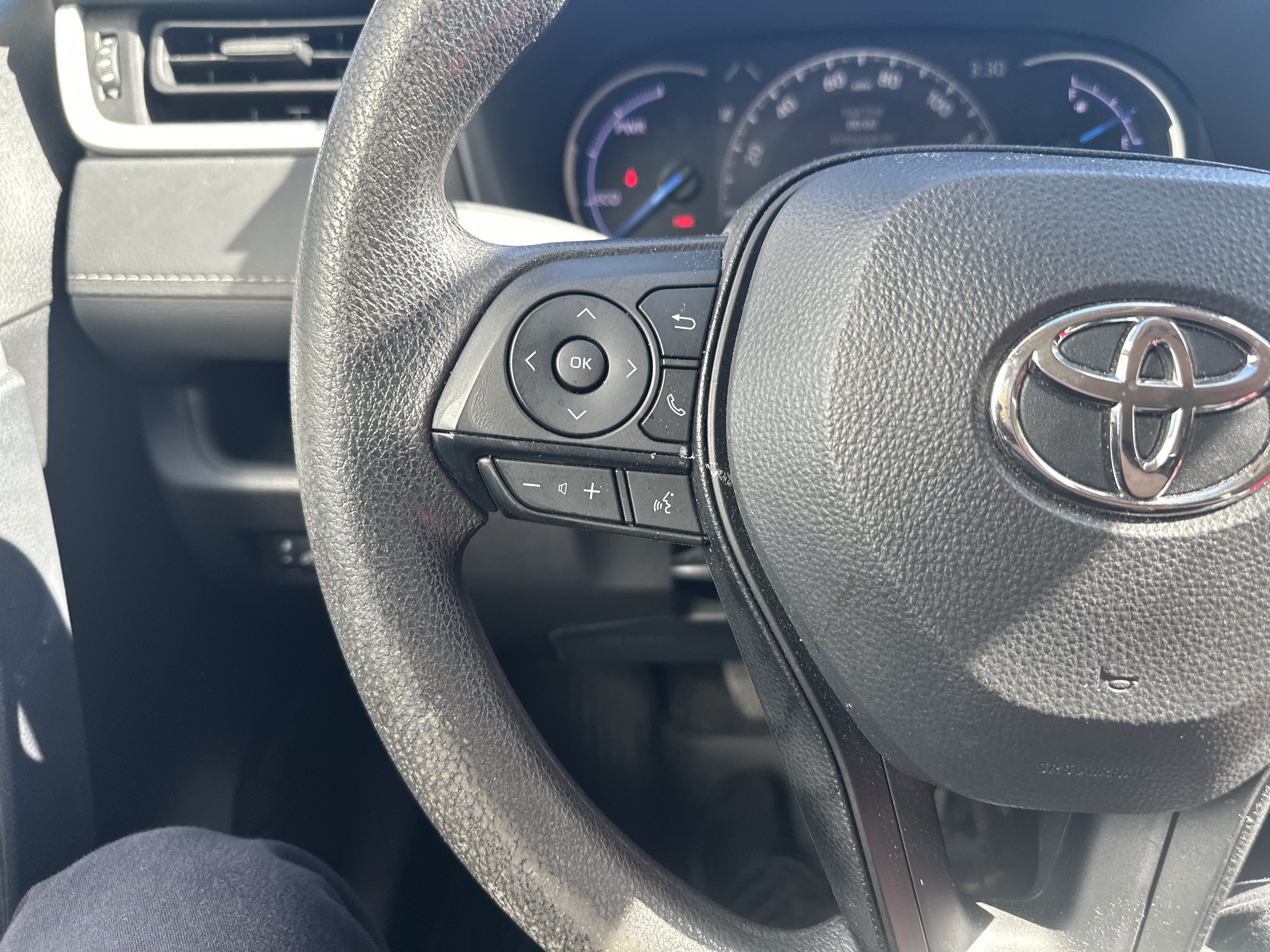 Used 2025 Toyota RAV4 XLE AWD/4WD image 10