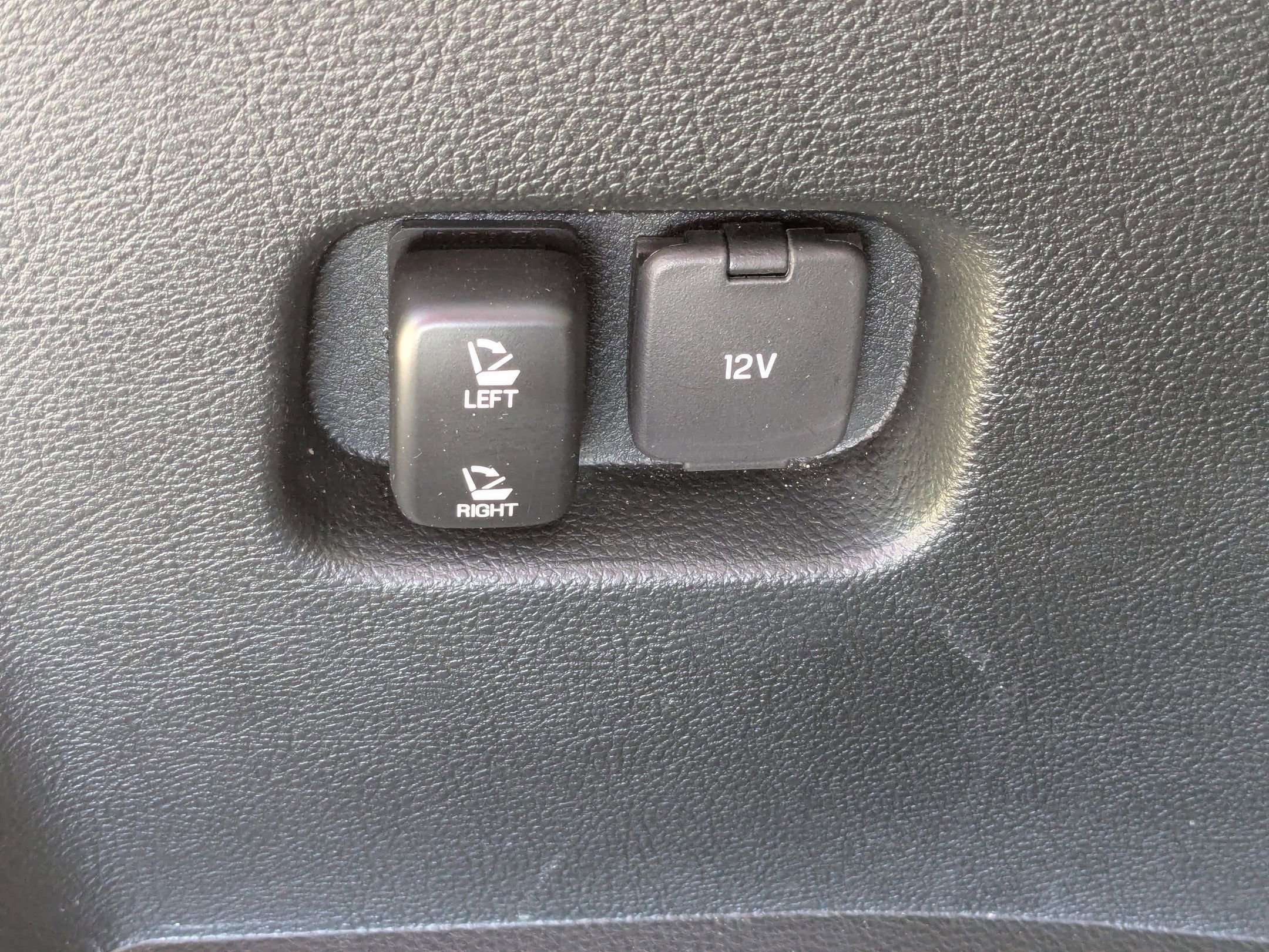 Used 2023 Ford Edge Titanium image 38