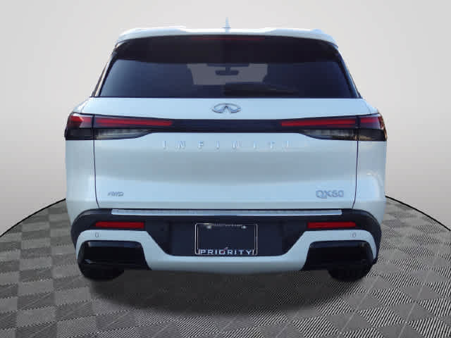 Used 2023 INFINITI QX60 Luxe w/ Performance Audio Package AWD/4WD image 3