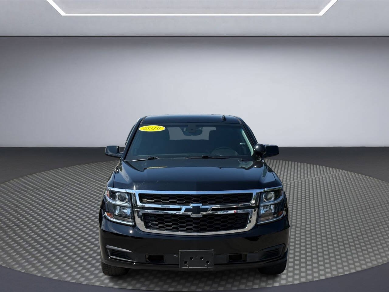 Used 2019 Chevrolet Tahoe 4WD image 2