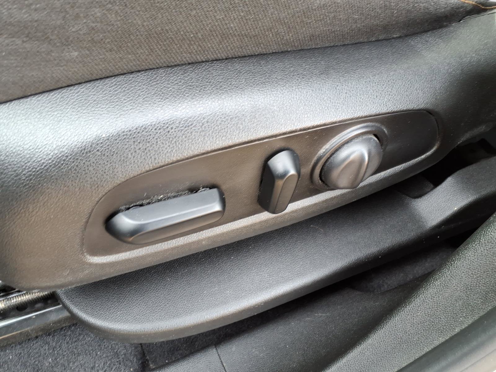 Used 2021 Chevrolet Equinox LT image 11