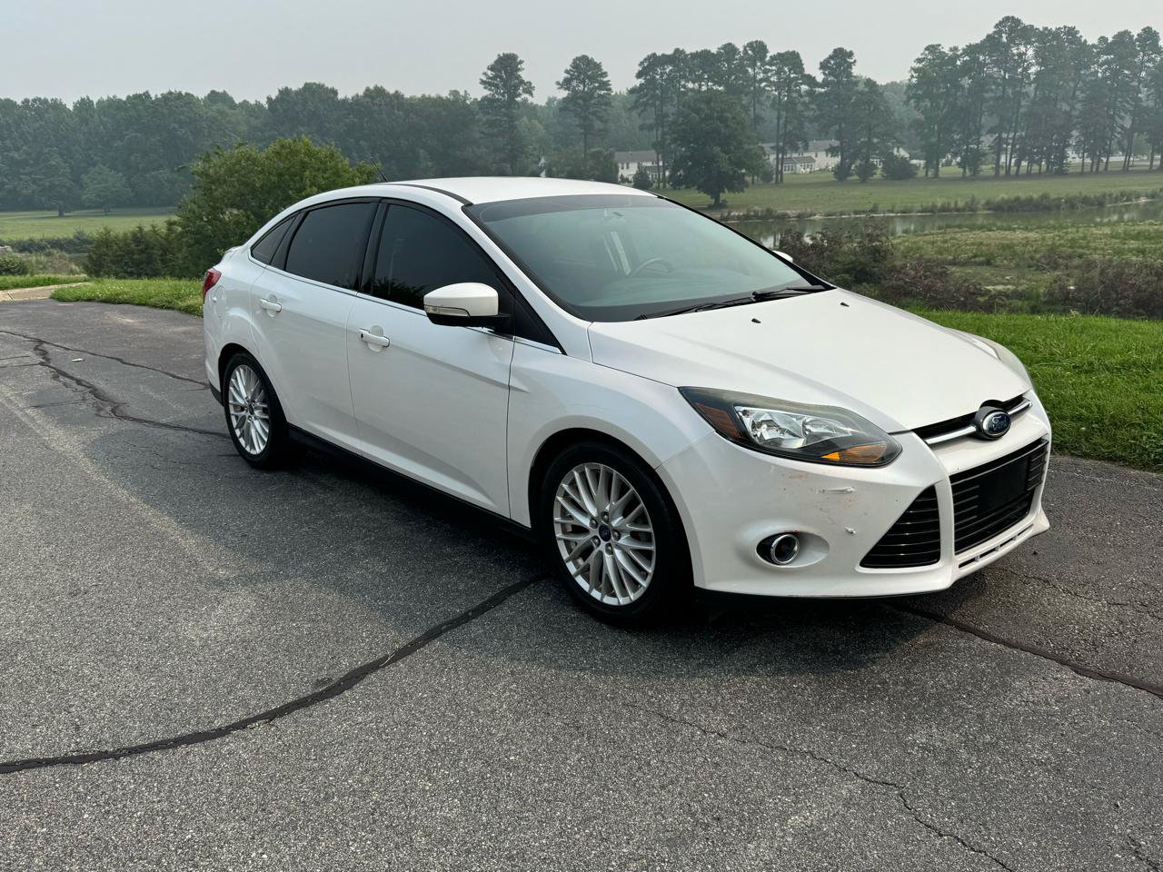 Used 2014 Ford Focus Titanium FWD image 23