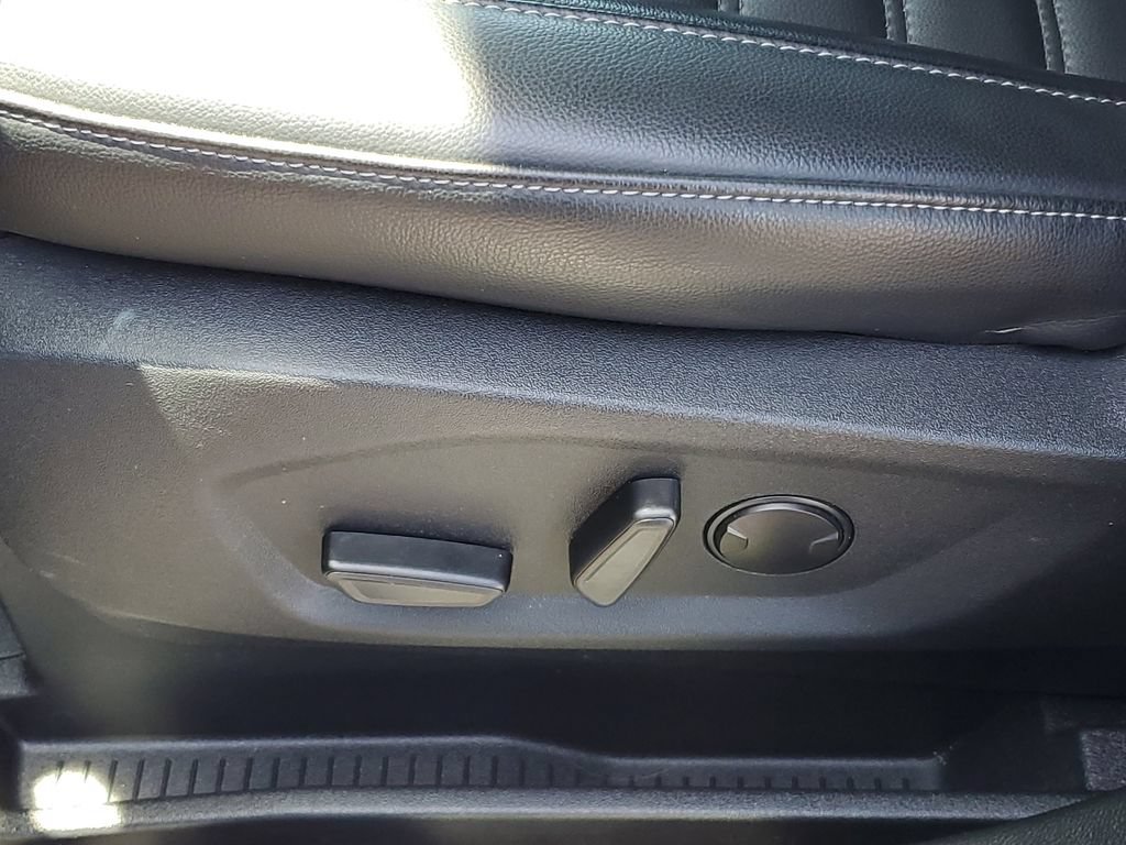 Used 2024 Ford Edge SEL w/ Convenience Package AWD/4WD image 10
