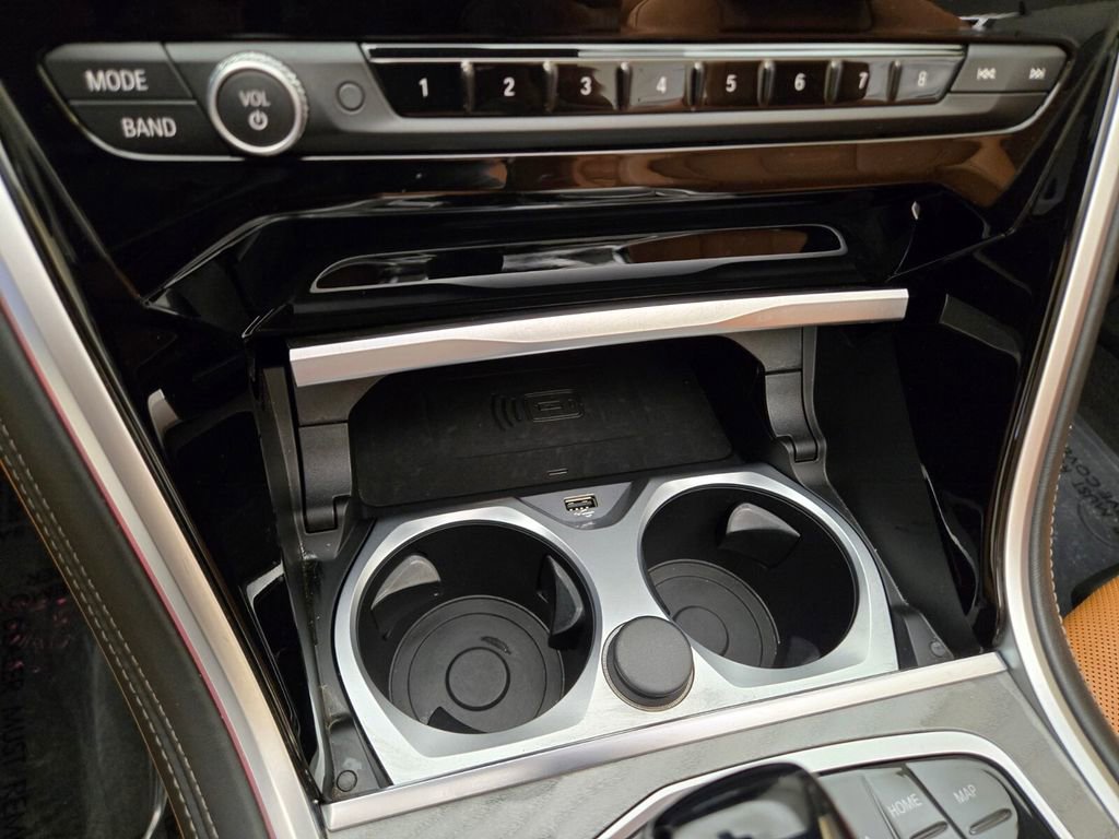 Used 2023 BMW 840i Convertible image 38