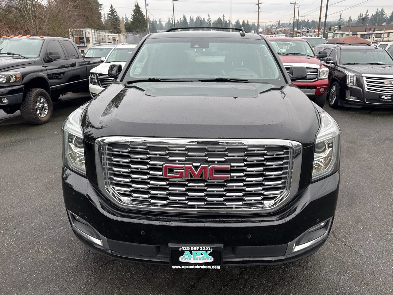 Used 2015 GMC Yukon Denali image 6