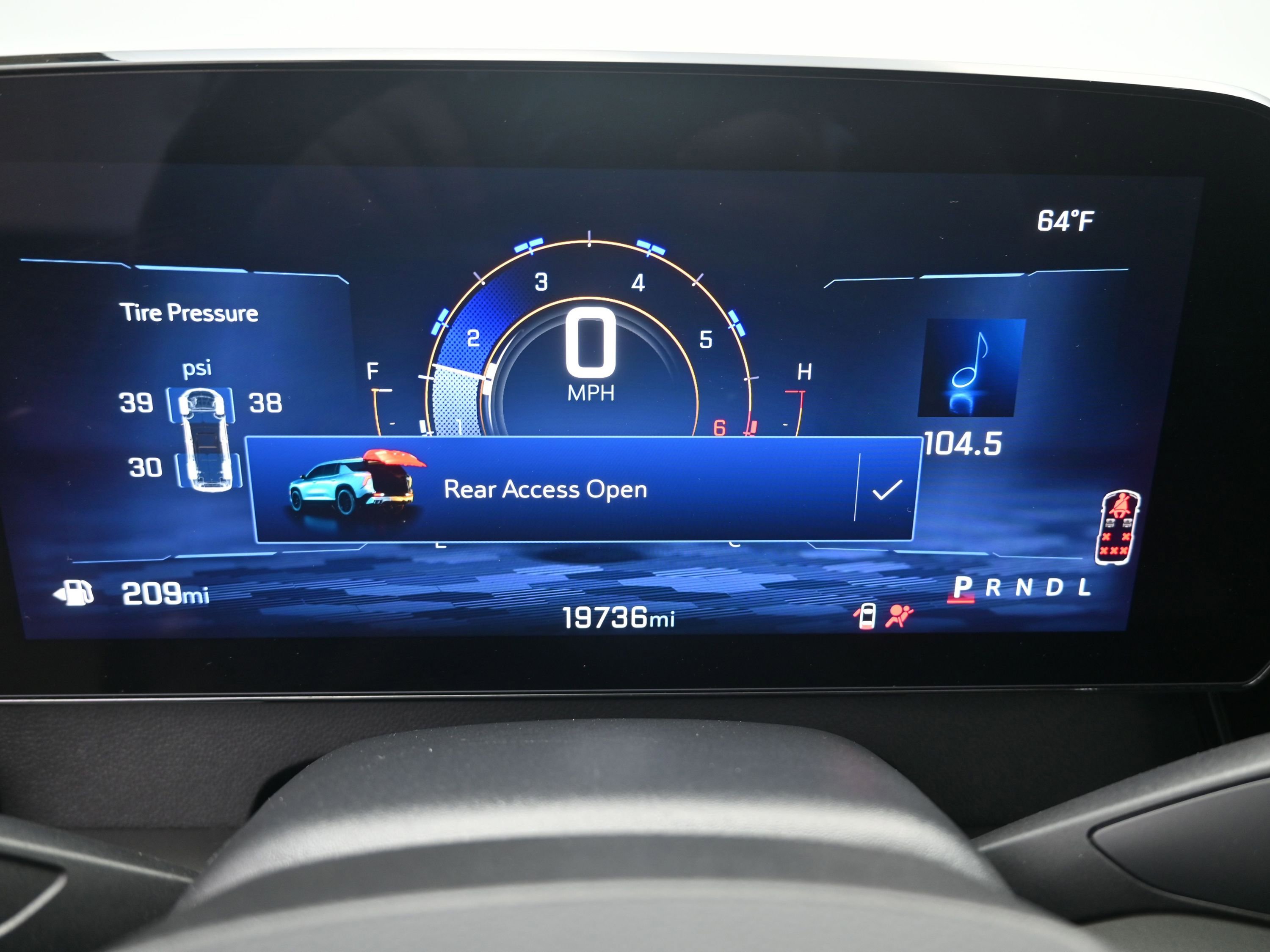 Used 2025 Chevrolet Traverse LT image 14