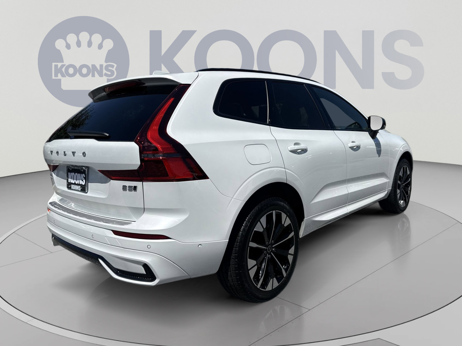 New 2026 Volvo XC60 B5 Plus w/ Protection Package Premier AWD/4WD image 16