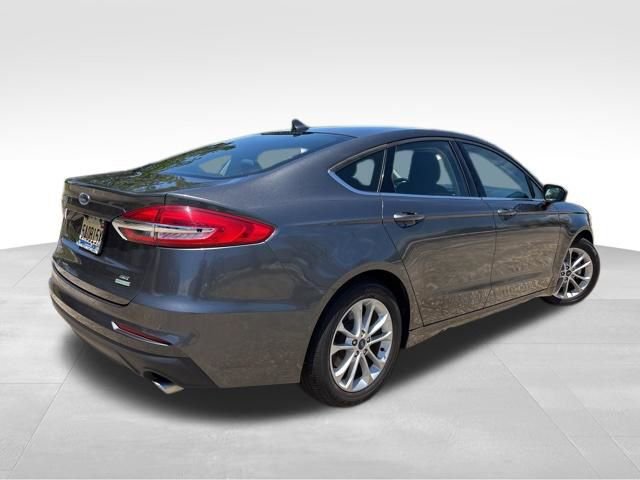 Used 2019 Ford Fusion SE FWD image 8