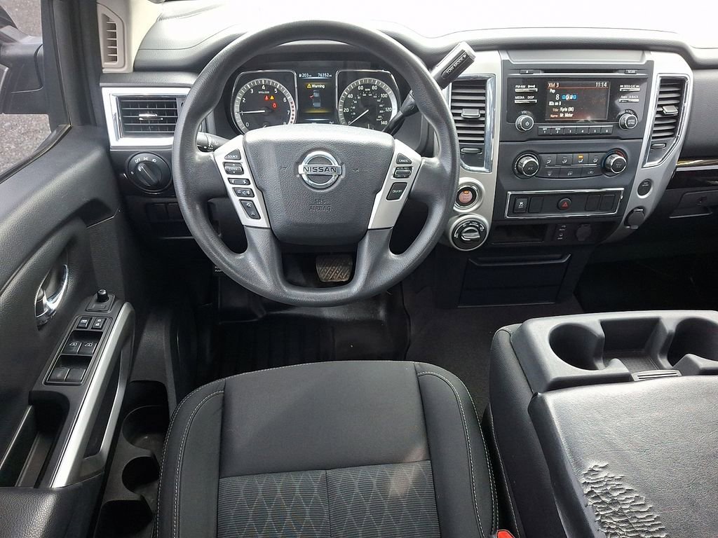 Used 2017 Nissan Titan SV image 11