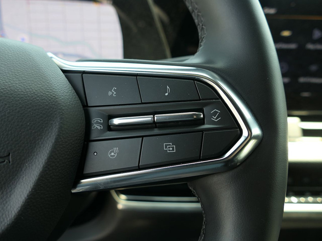 Used 2026 Chevrolet Equinox LT FWD image 19