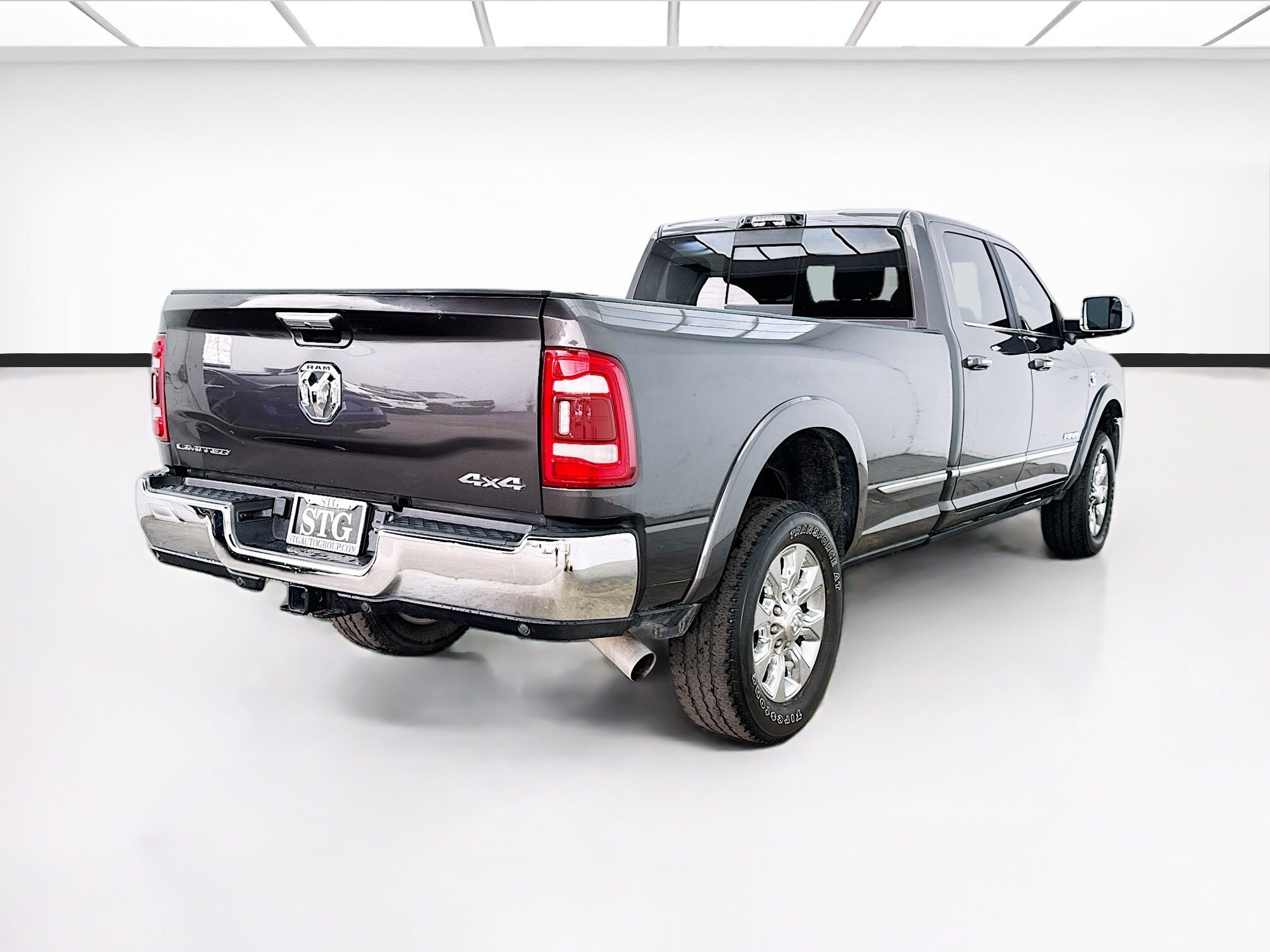 Used 2022 RAM 3500 Limited AWD/4WD image 4