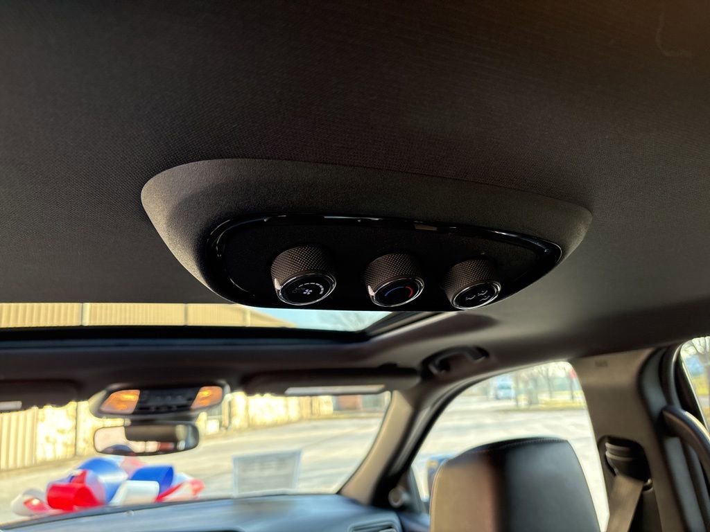 Used 2024 Dodge Durango GT image 41