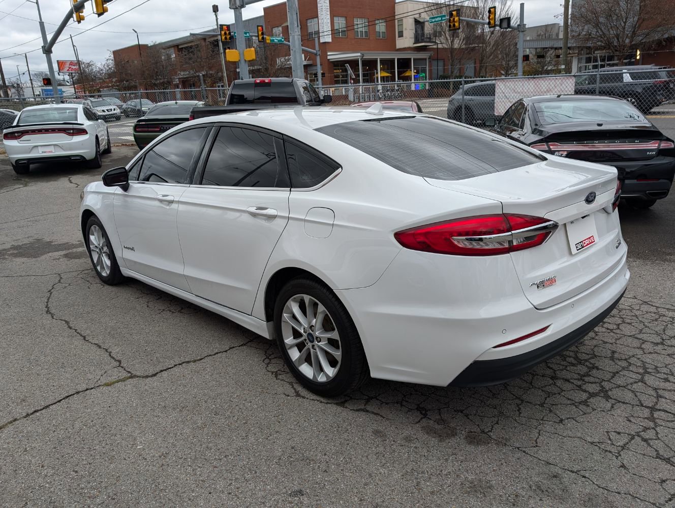 Used 2019 Ford Fusion SE image 8