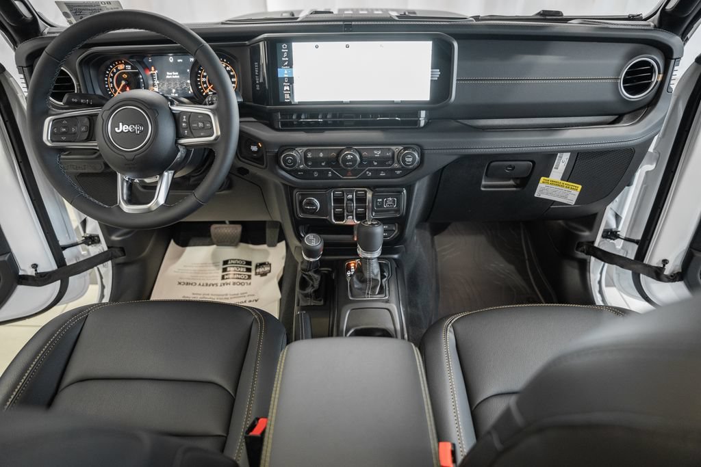 New 2026 Jeep Wrangler Unlimited Sahara AWD/4WD image 21