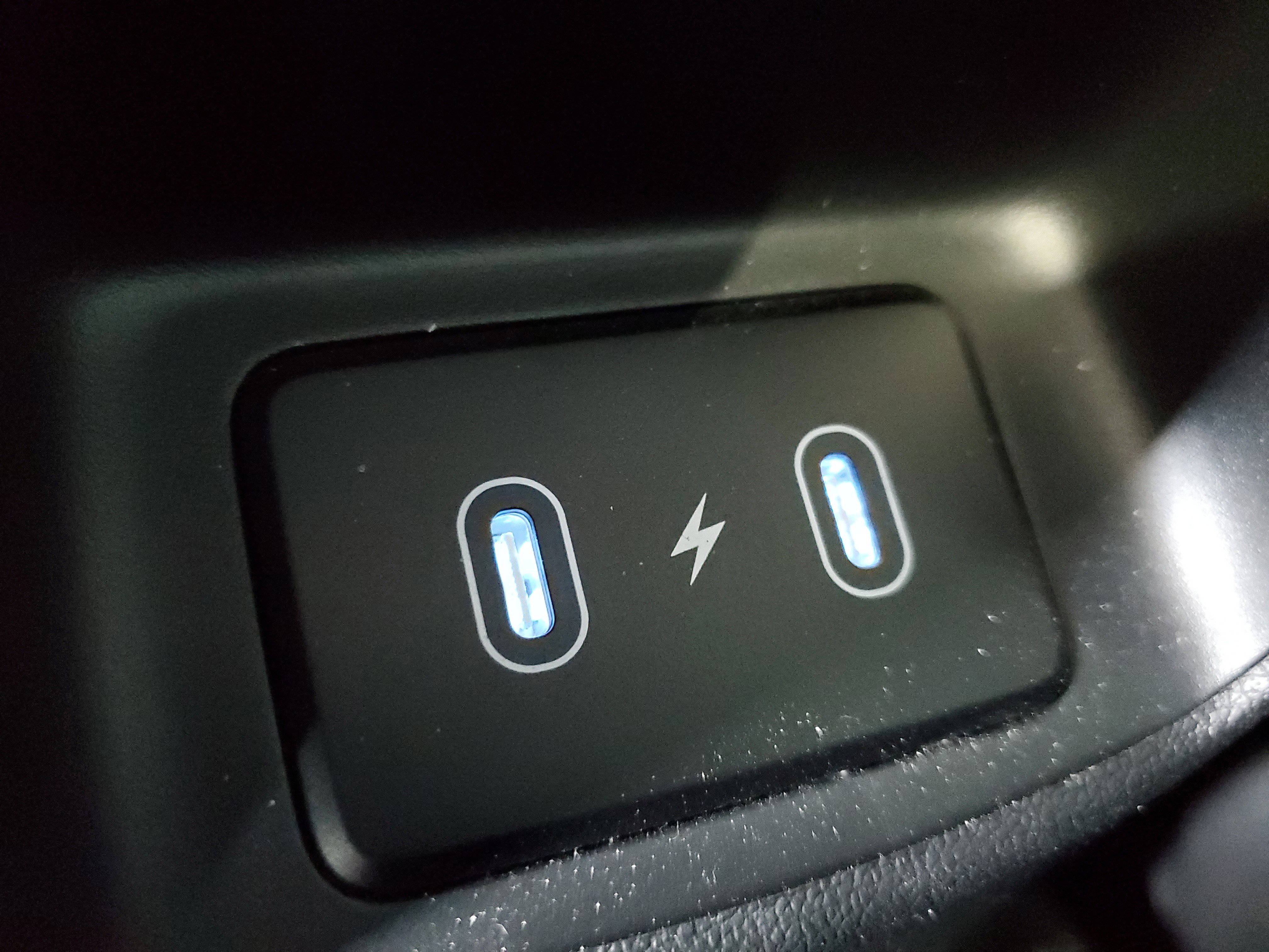 Used 2025 Hyundai Elantra Limited FWD image 13
