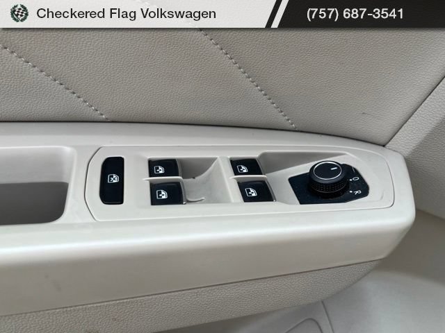 Used 2023 Volkswagen Atlas SE w/ Black Wheel Package AWD/4WD image 15