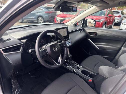 Used 2023 Toyota Corolla Cross LE w/ Moonroof Package AWD/4WD image 14