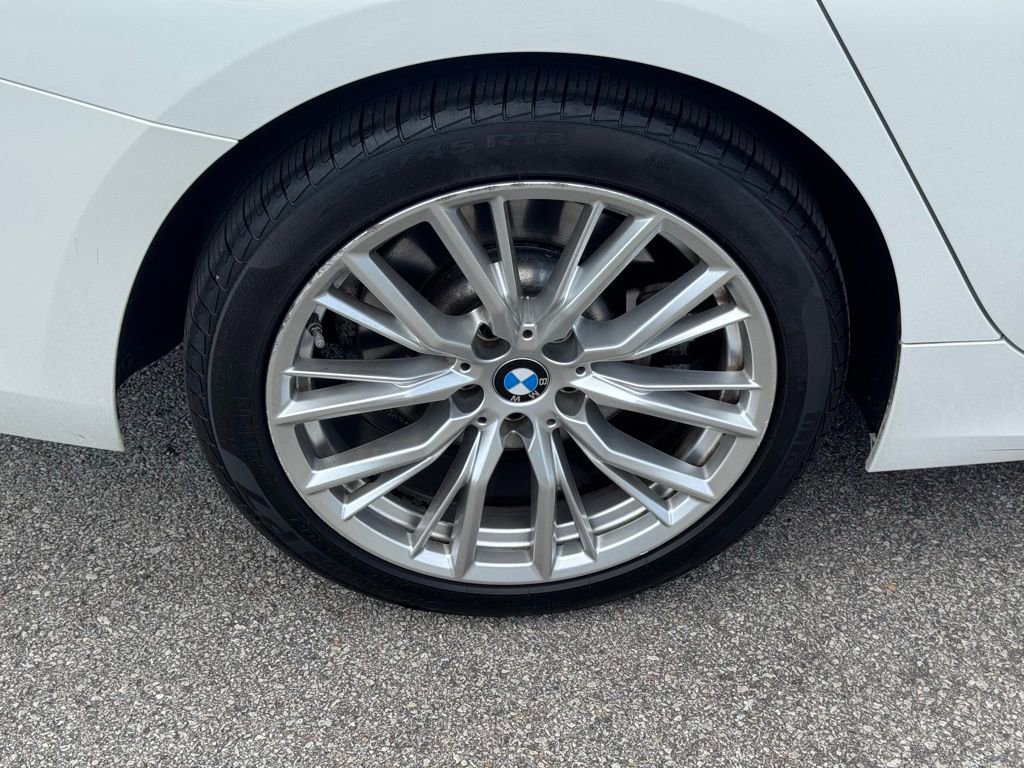 Used 2023 BMW 330i Sedan w/ Driving Assistance Package image 13