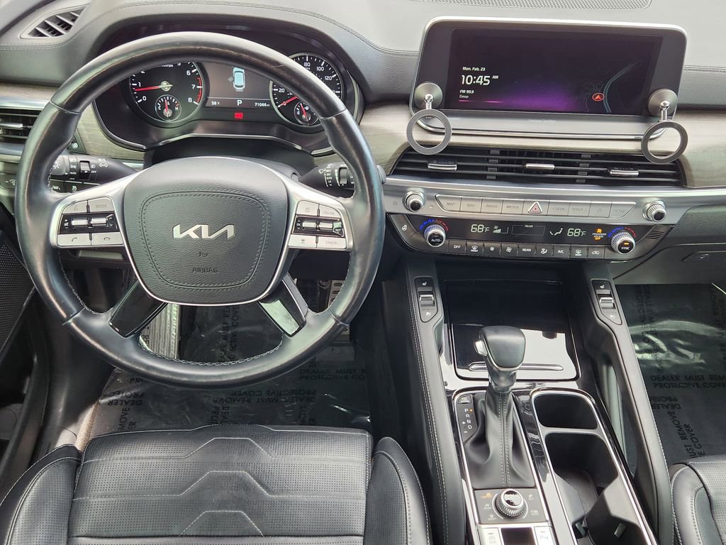 Used 2022 Kia Telluride SX w/ SX Prestige Package image 2