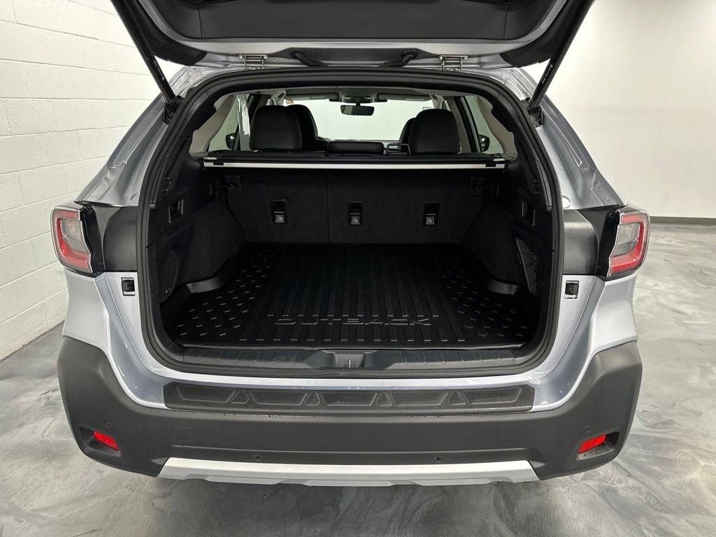 Used 2024 Subaru Outback Limited AWD/4WD image 10