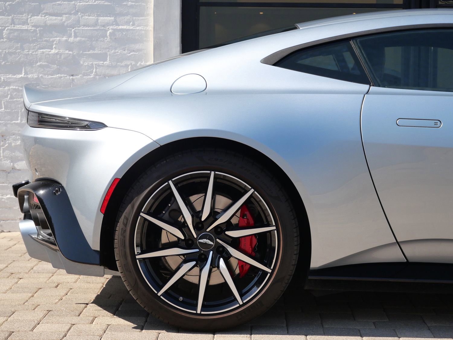 Used 2020 Aston Martin V8 Vantage Coupe RWD image 15