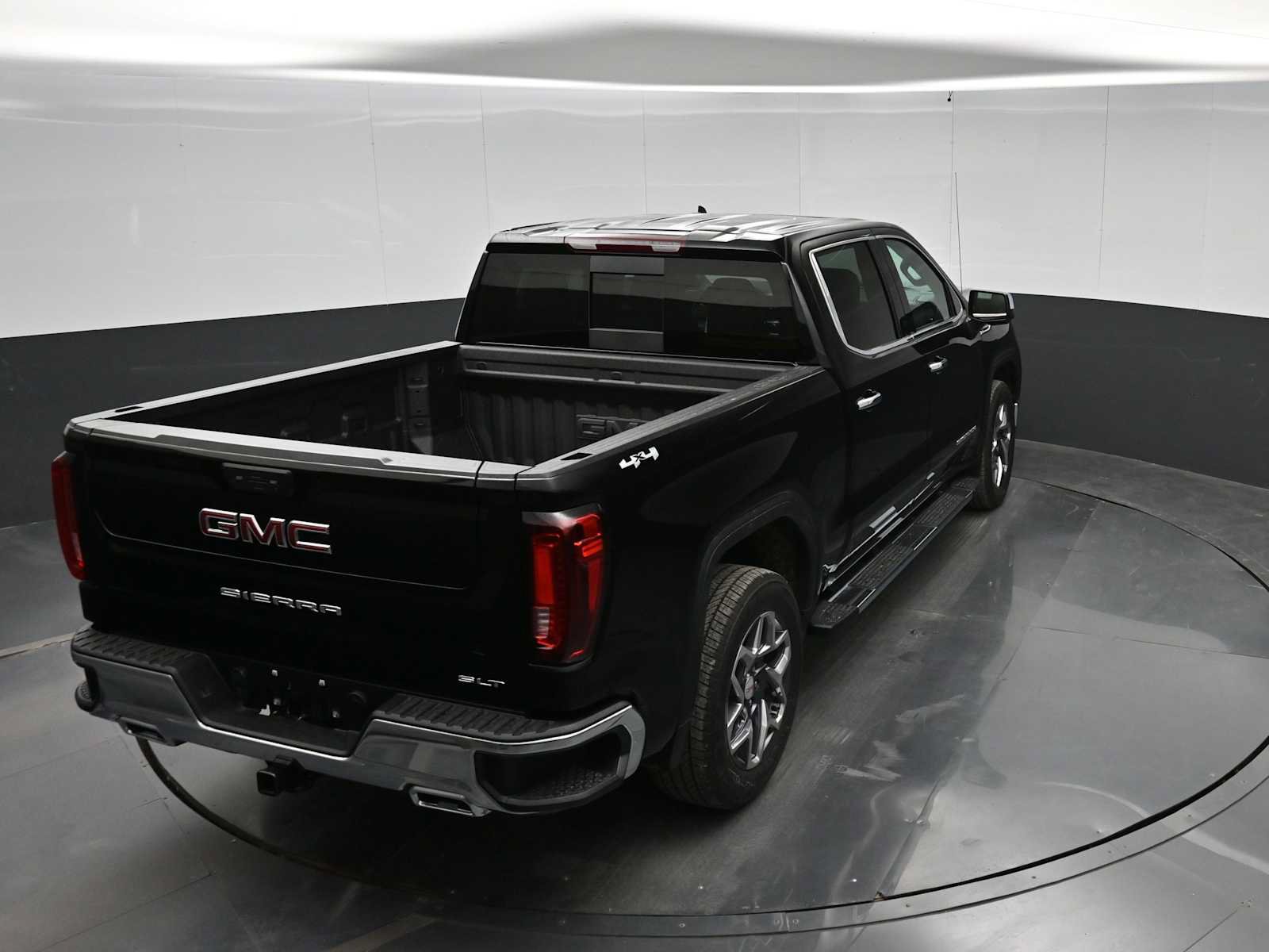 New 2026 GMC Sierra 1500 SLT w/ SLT Premium Package AWD/4WD image 30