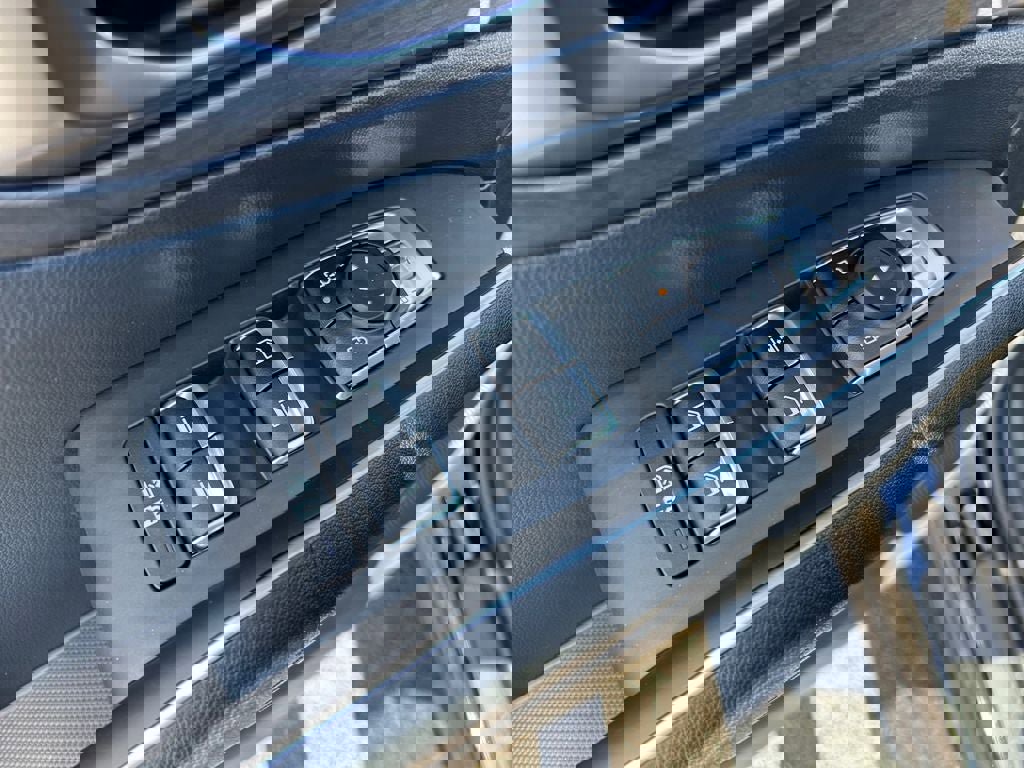 Used 2024 Kia Sorento X-Line EX image 23