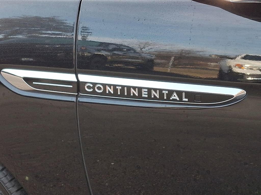 Used 2020 Lincoln Continental Reserve image 31