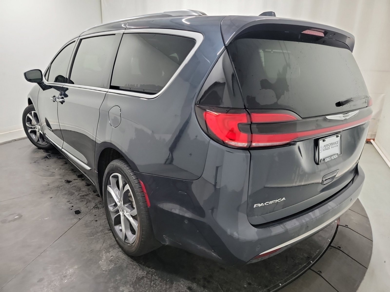 Used 2021 Chrysler Pacifica Pinnacle image 6