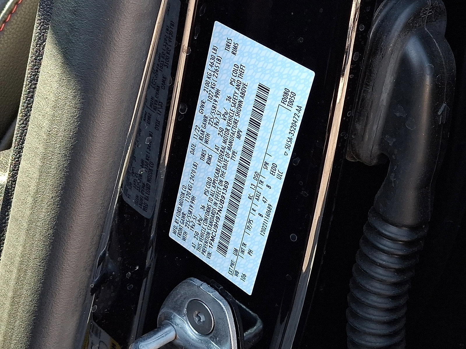 Certified 2022 Ford Escape SEL w/ SEL Stealth AWD Package image 28