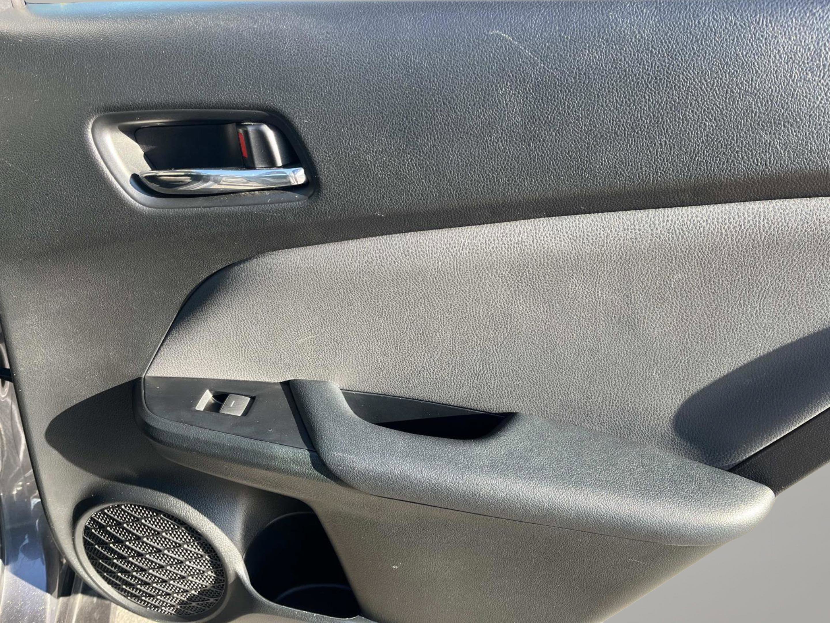 Used 2022 Toyota Prius L Eco image 22