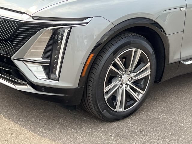 Certified 2024 Cadillac Lyriq Luxury w/ LPO, Floor Liner Package AWD/4WD image 7