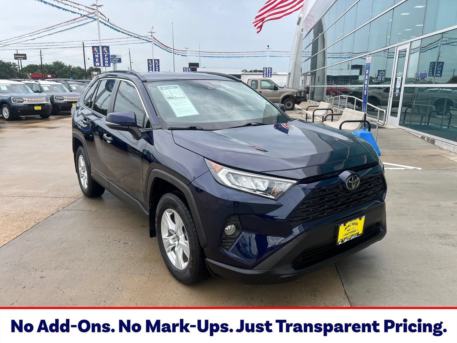 Used 2020 Toyota RAV4 XLE FWD image 1