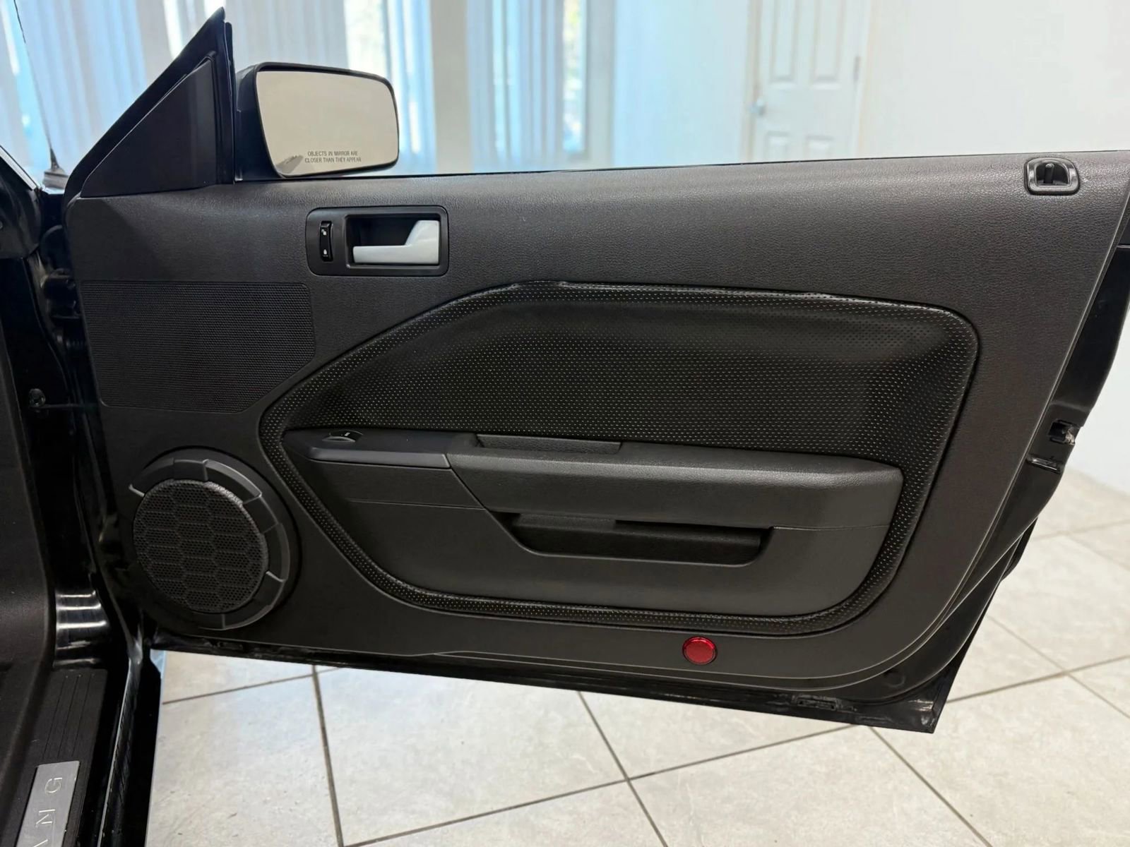 Used 2005 Ford Mustang GT image 19