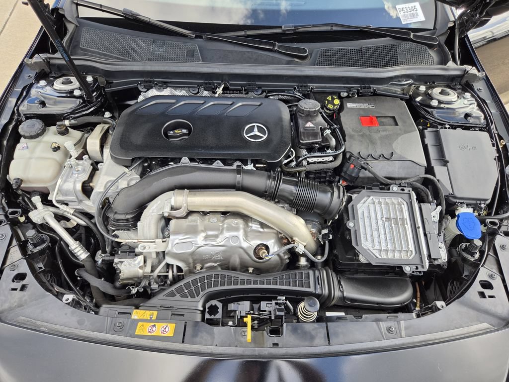 Used 2025 Mercedes-Benz CLA 250 4MATIC w/ Exclusive Package image 31