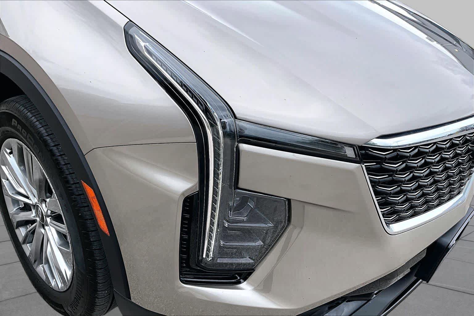 Used 2025 Cadillac XT4 Premium Luxury FWD image 27