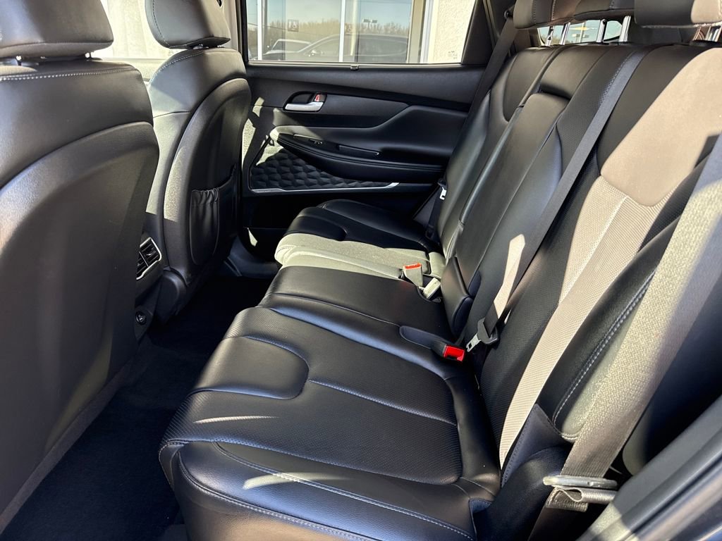 Used 2023 Hyundai Santa Fe SEL Premium image 18