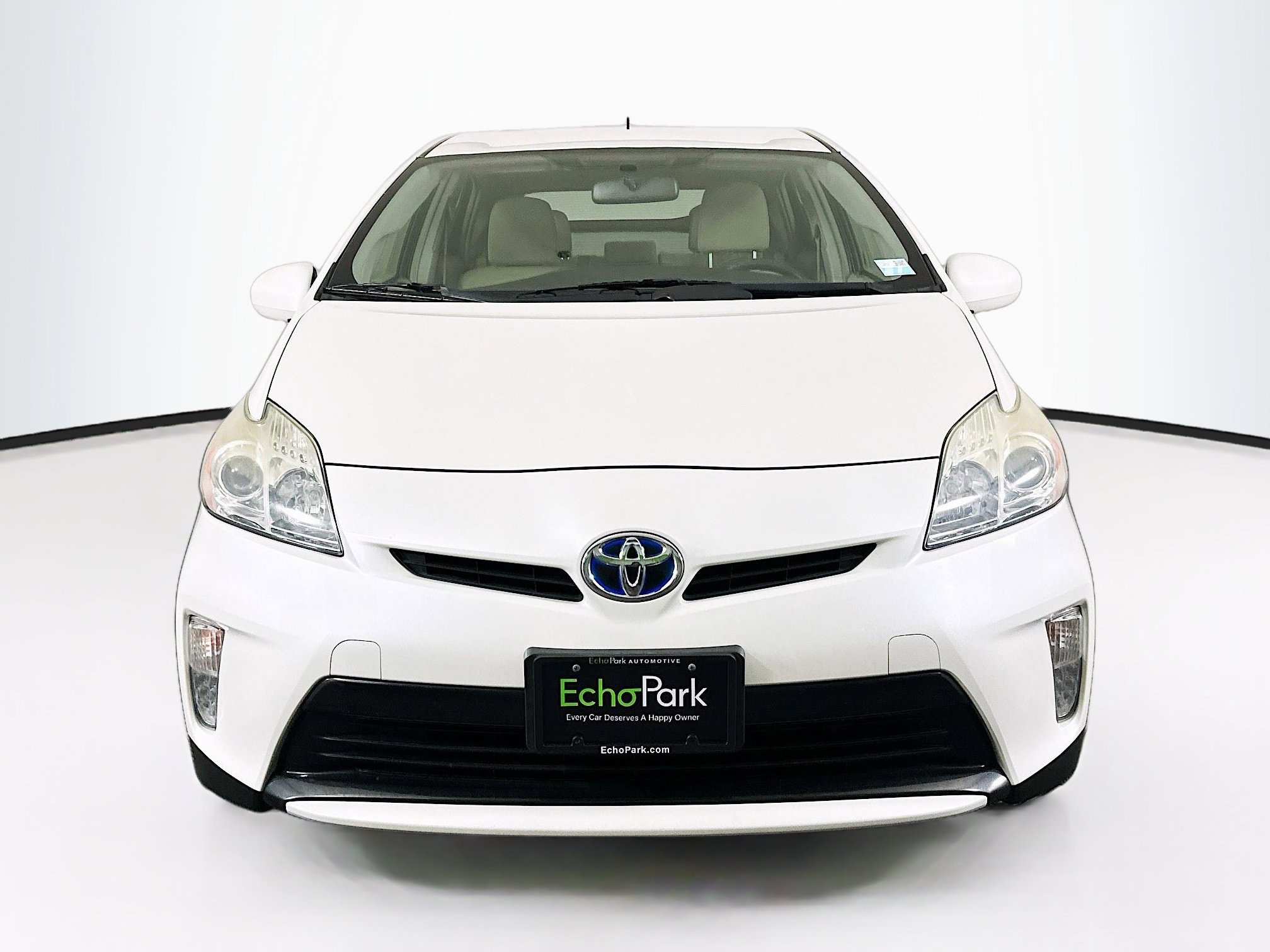 Used 2015 Toyota Prius Three w/ Preferred Accessory Package FWD image 2