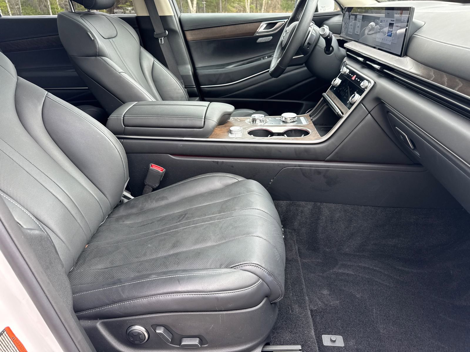 Used 2025 Genesis GV80 2.5T Advanced image 13