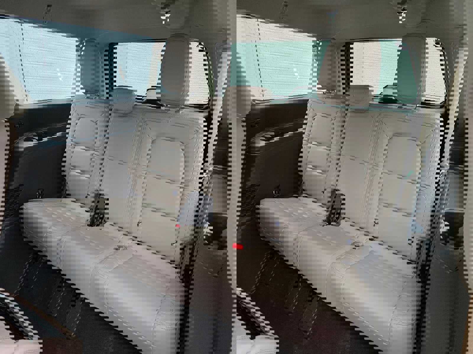 Used 2022 Lincoln Navigator L Reserve AWD/4WD image 16