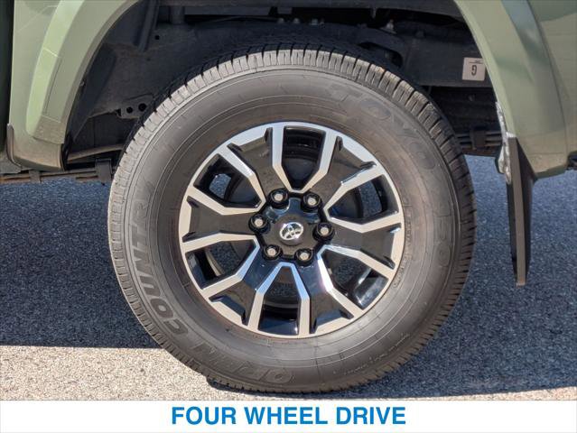 Used 2022 Toyota Tacoma TRD Sport w/ Technology Package image 11