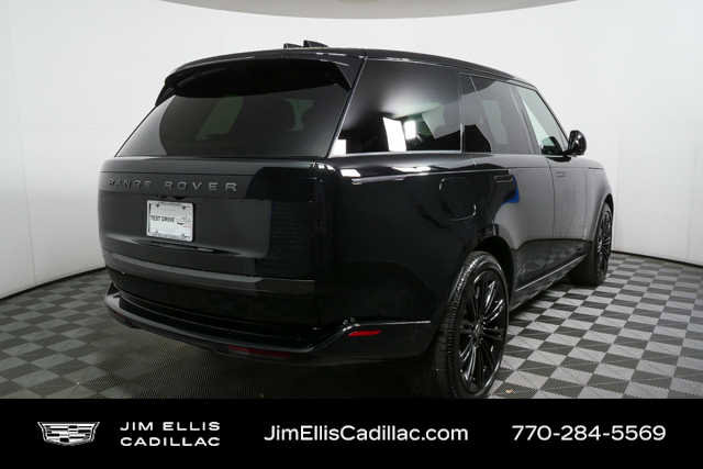 Used 2025 Land Rover Range Rover SE image 3