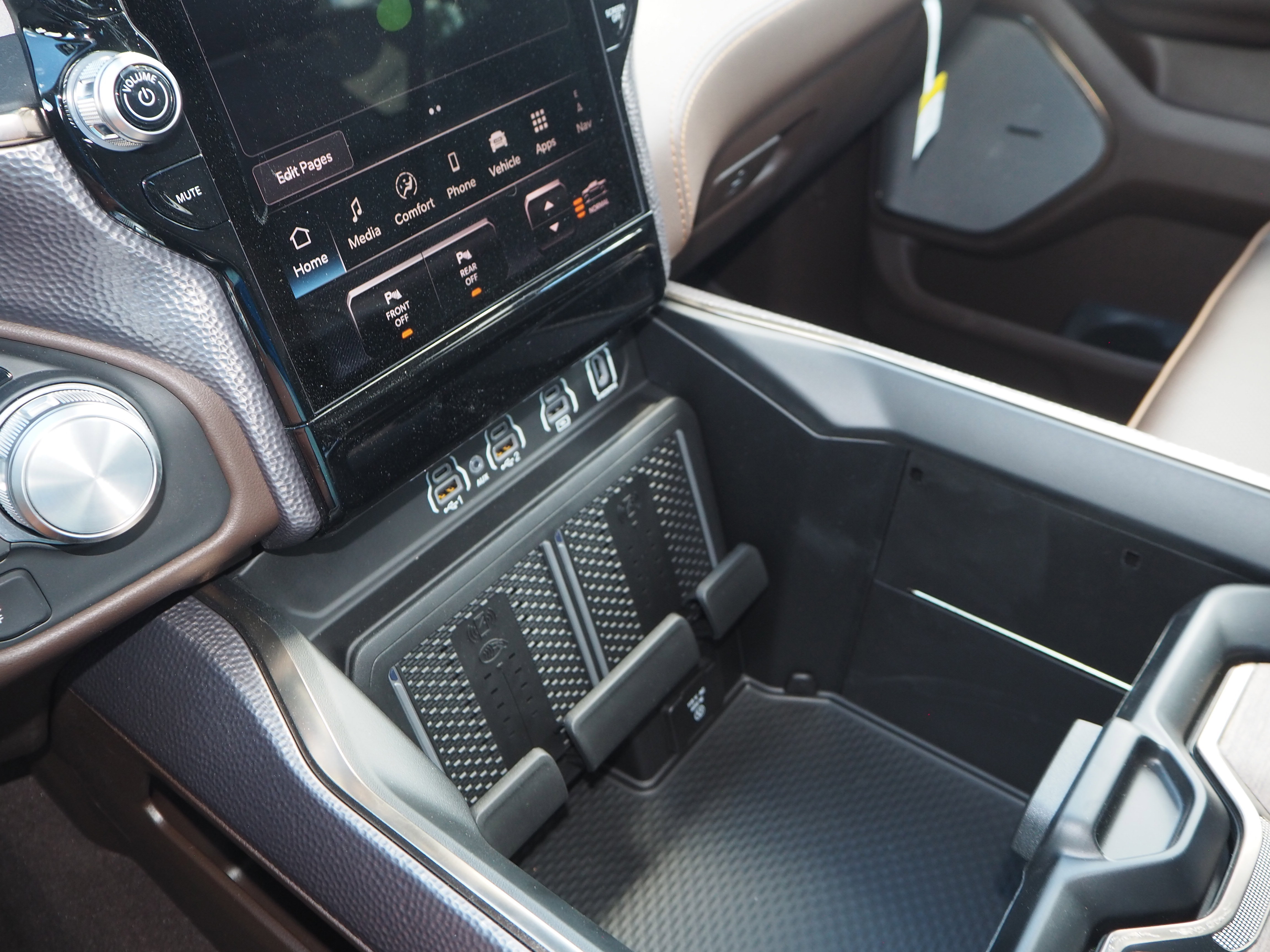 New 2026 RAM 1500 Limited image 24